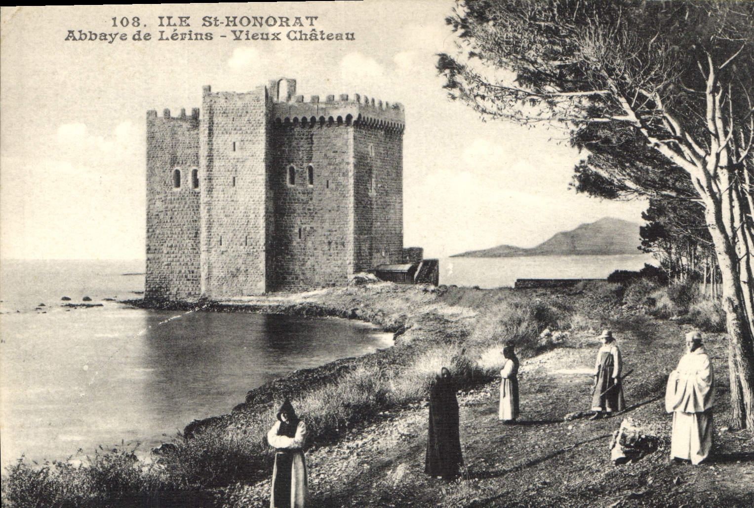Ile St-Honorat — Abbaye de Lérins - Vieux Château — éditeur inconnu, n° 108
