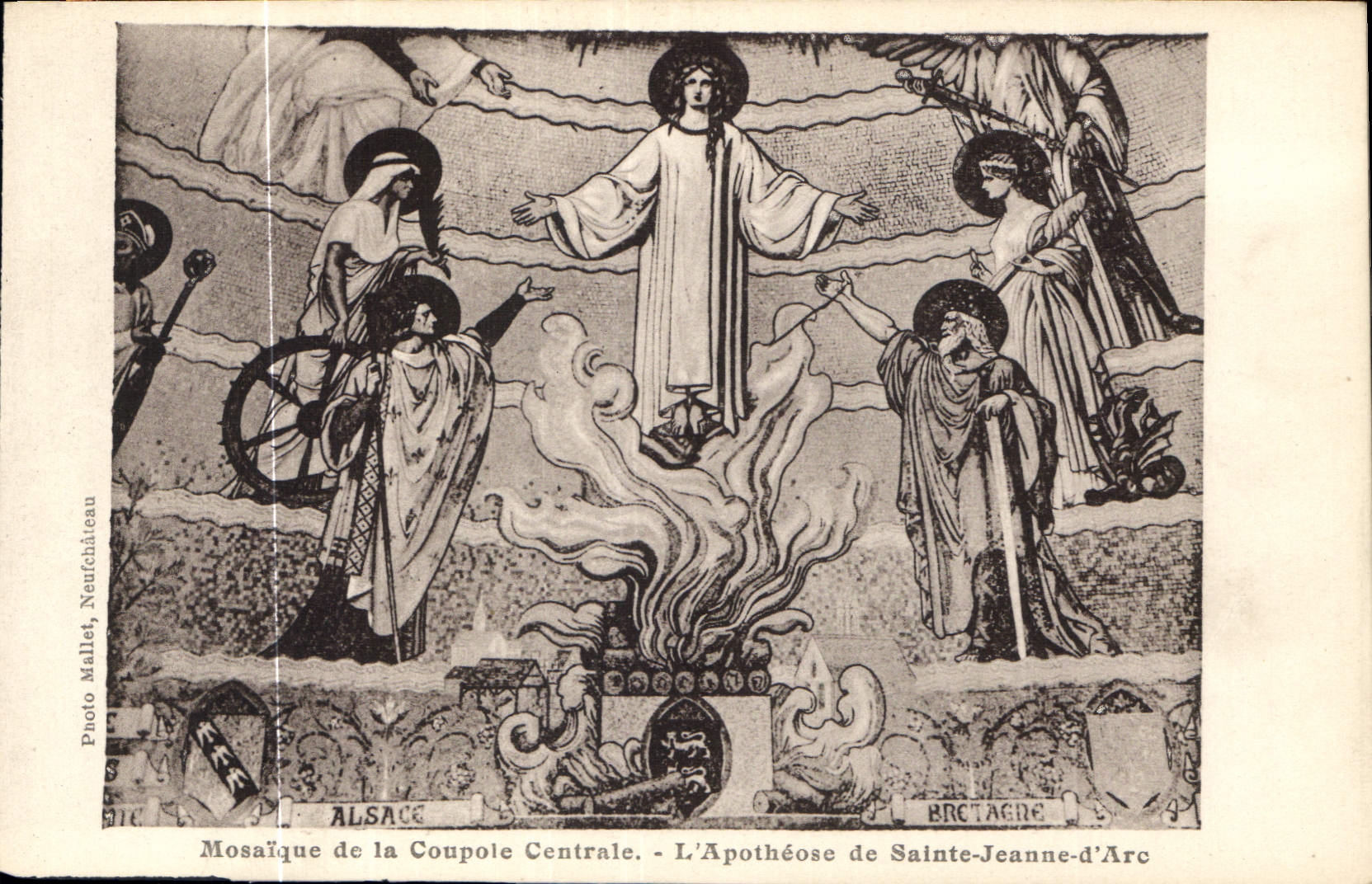 CPA Mosaique de la Coupole Centrale L'Apostheose de Sainte Jeanne d'Arc 