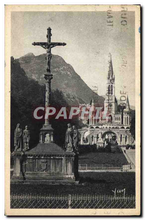 CPA Lourdes Basilique et le Calvaire Breton 
