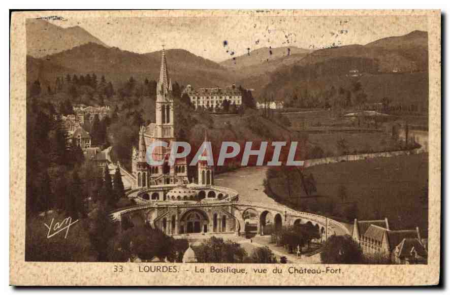 CPA Lourdes La Basilique vue du Chateau Fort  