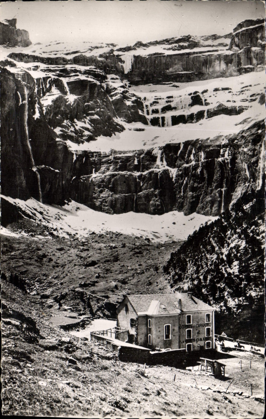 CPA Nos Belles Pyrenees Gavarnie Le Cirque la Grande Cascade  