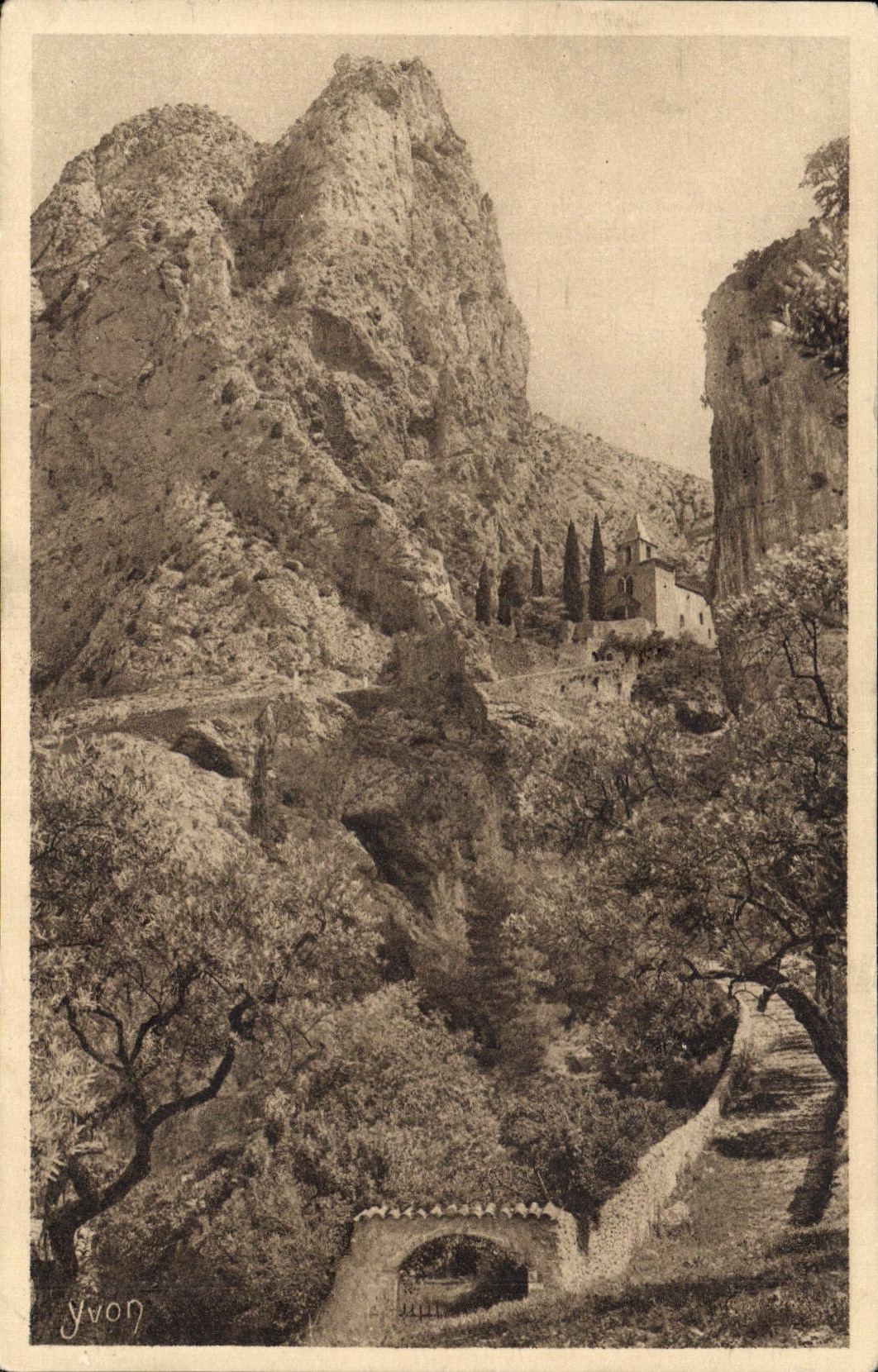 CPA Paysages et Pierres de Provence Moustiers Sainte Marie Basses Alpes 