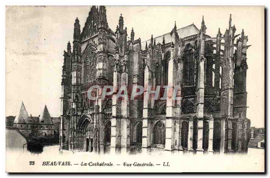 CPA Beauvais La Cathedrale vue generale 