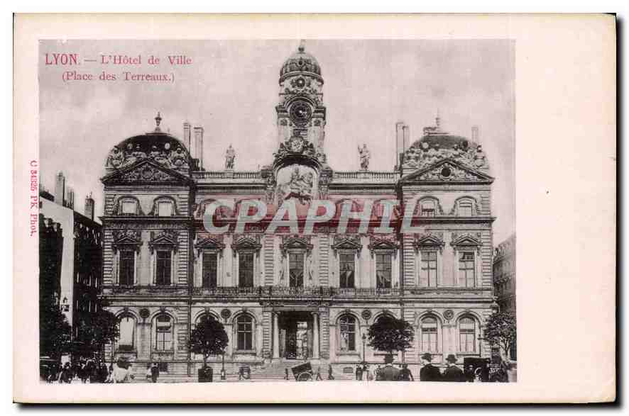 CPA Lyon l'Hotel de Ville Place des Terreaux 