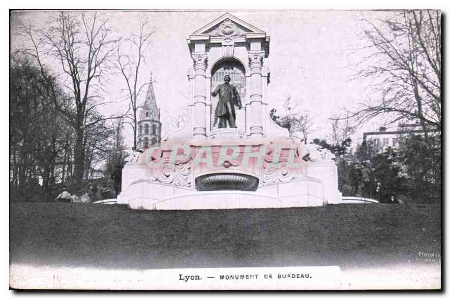 CPA Lyon Monument de Burdeau 
