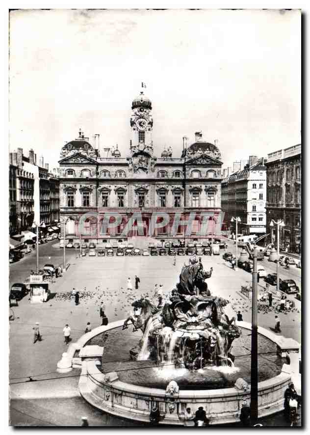 CPA Lyon Place des Terreaux  