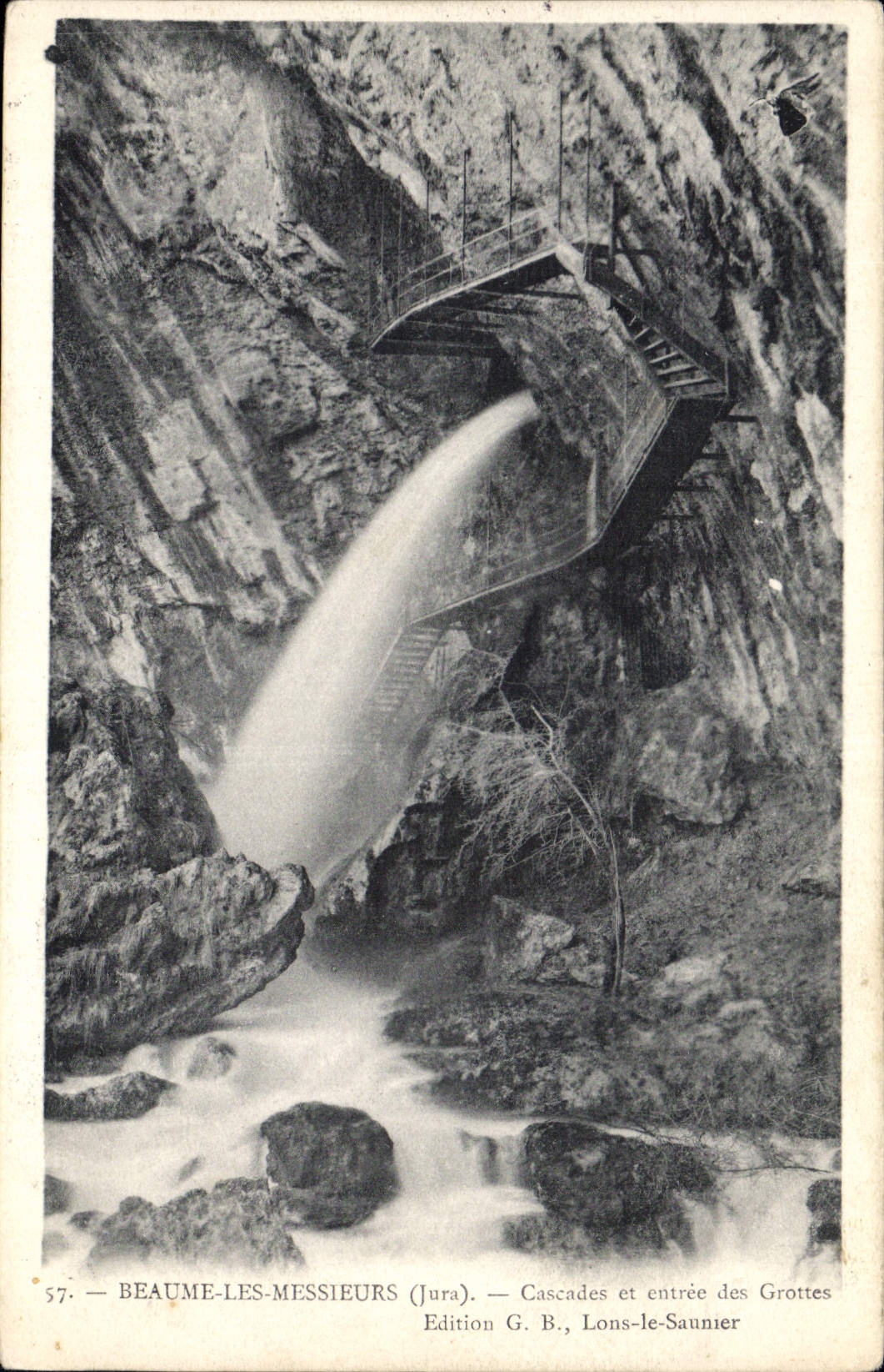 Beaume-les-Messieurs (Jura) — Cascades et entrée des Grottes — Édition G. B., Lons-le-Saunier