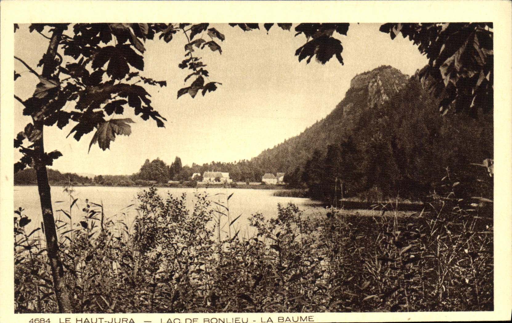 Le Haut-Jura — Lac de Bonlieu - La Baume — n° 4684