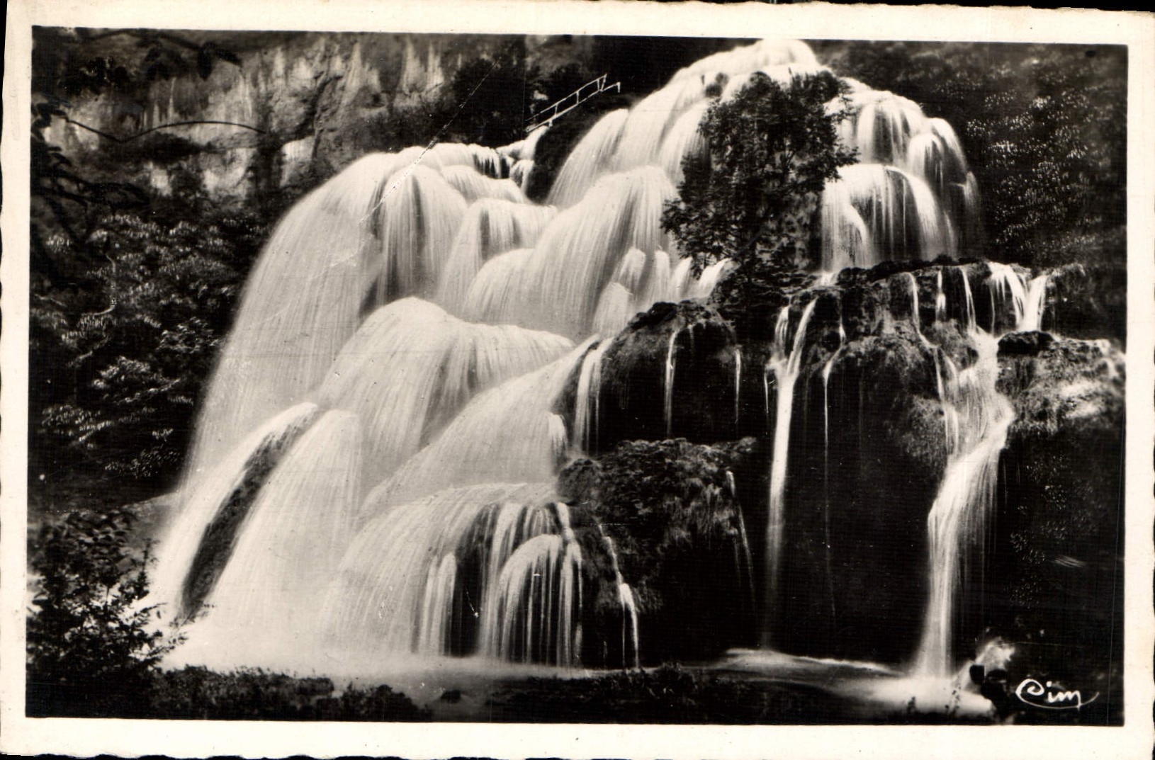 Cascades des Tuifs — Groutes de Baume-les-Messieurs (Jura) — C. Magon