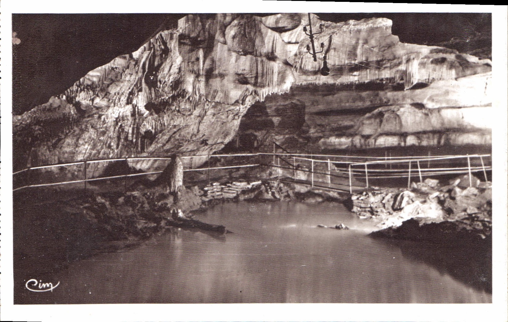 Grottes de Baume-les-Messieurs — Salle des Petits Lacs — HélioGravure Wagon