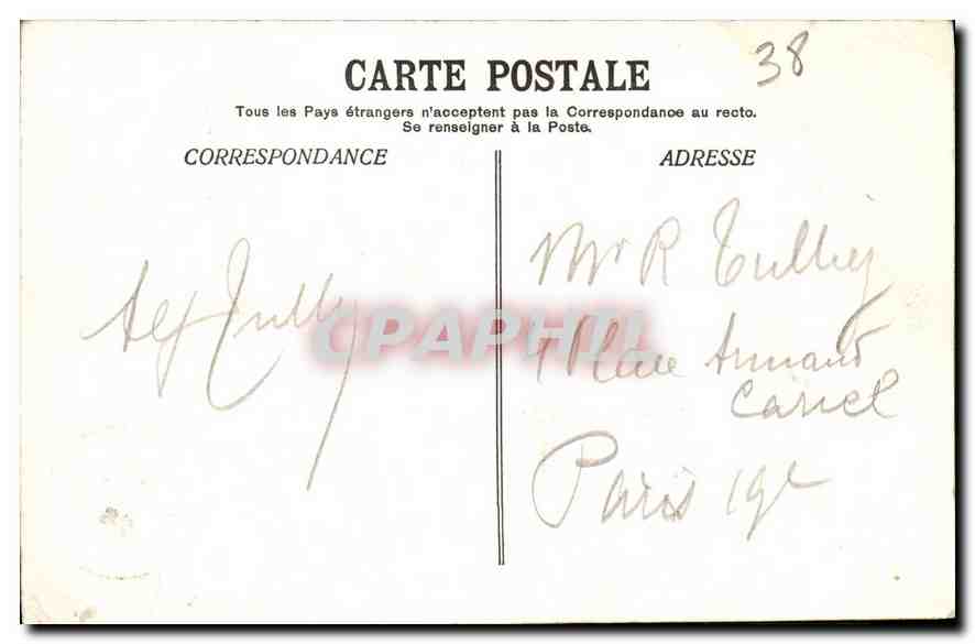 Grenoble - La Place Victor-Hugo et la chaîne des Alpes - E. R. — Reverso