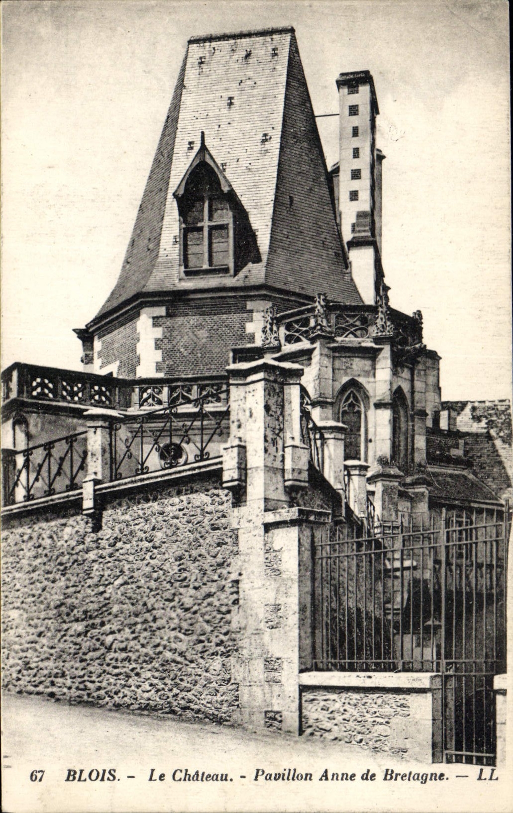 Blois - Le Château - Pavillon Anne de Bretagne — LL