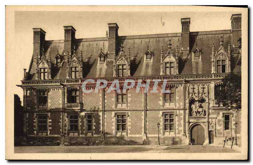 CPA Blois Loir et Cher Le Chateau Facade Louis XII 