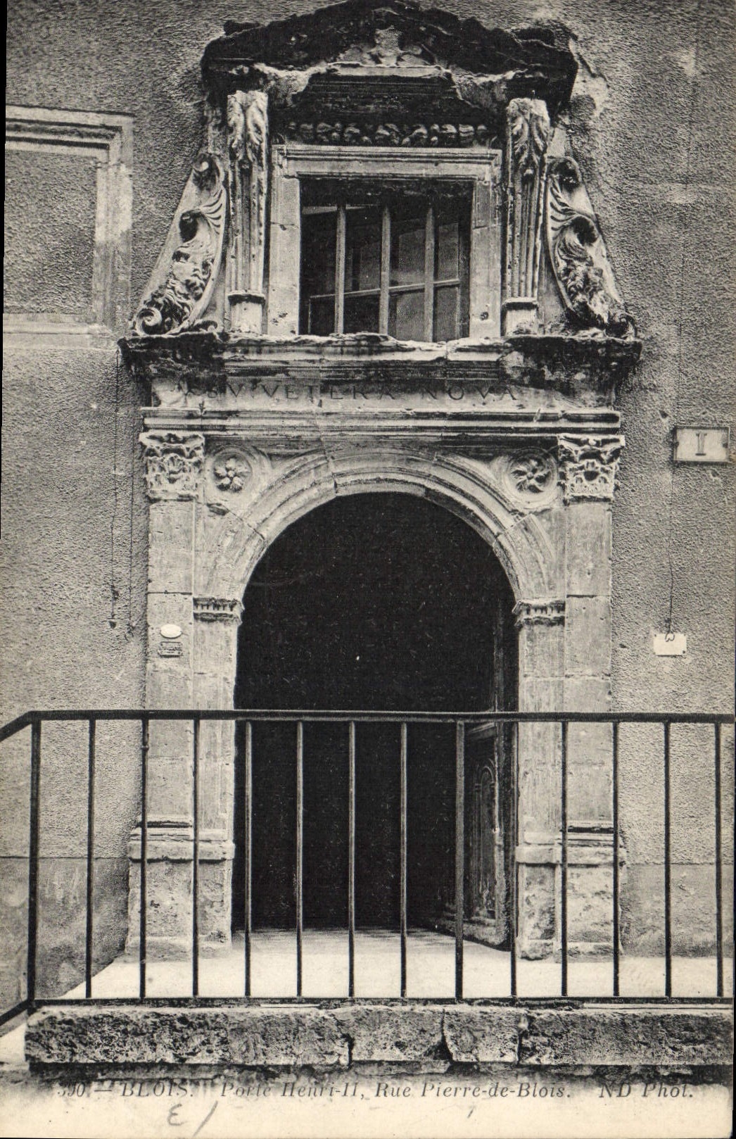 CPA Blois Rue Pierre de Blois 
