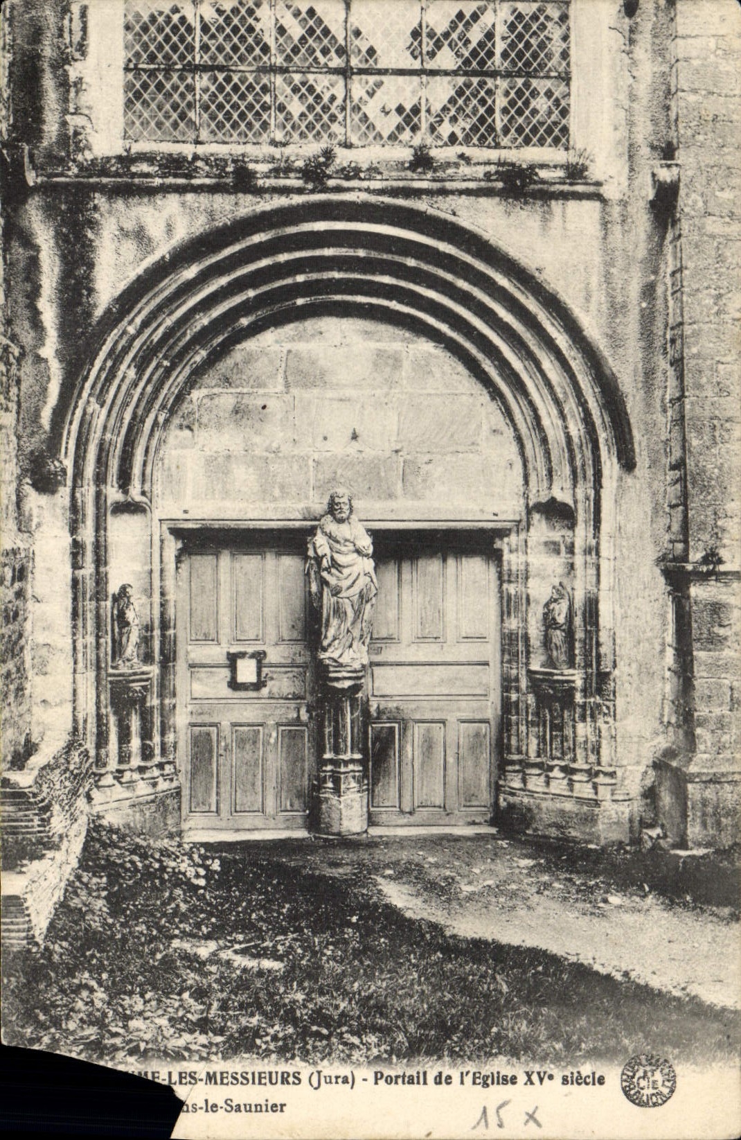 Sainte-Marie-Les-Messieurs (Jura) - Portail de l'Église XVᵉ siècle