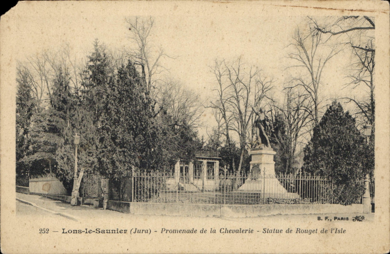 CPA Lons Le Saunier Jura Promenade de la Chavalerie Statue de Rouget de l'Isle