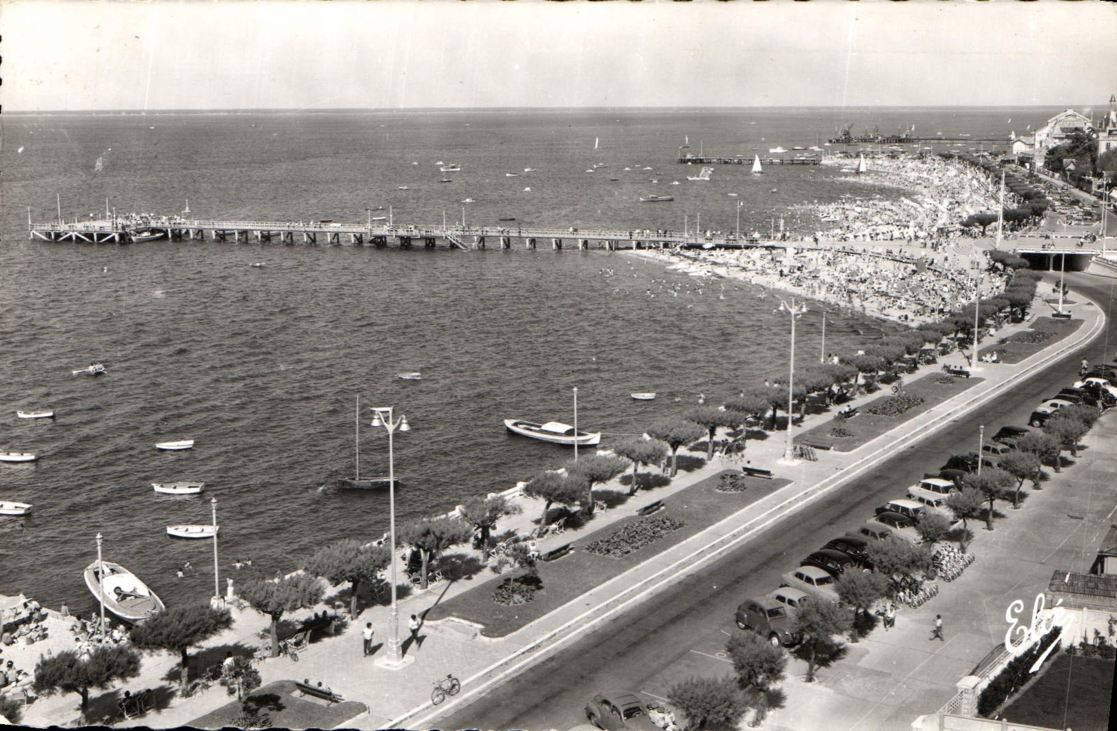 CPA Arcachon Gironde la Plage et les Jetees 