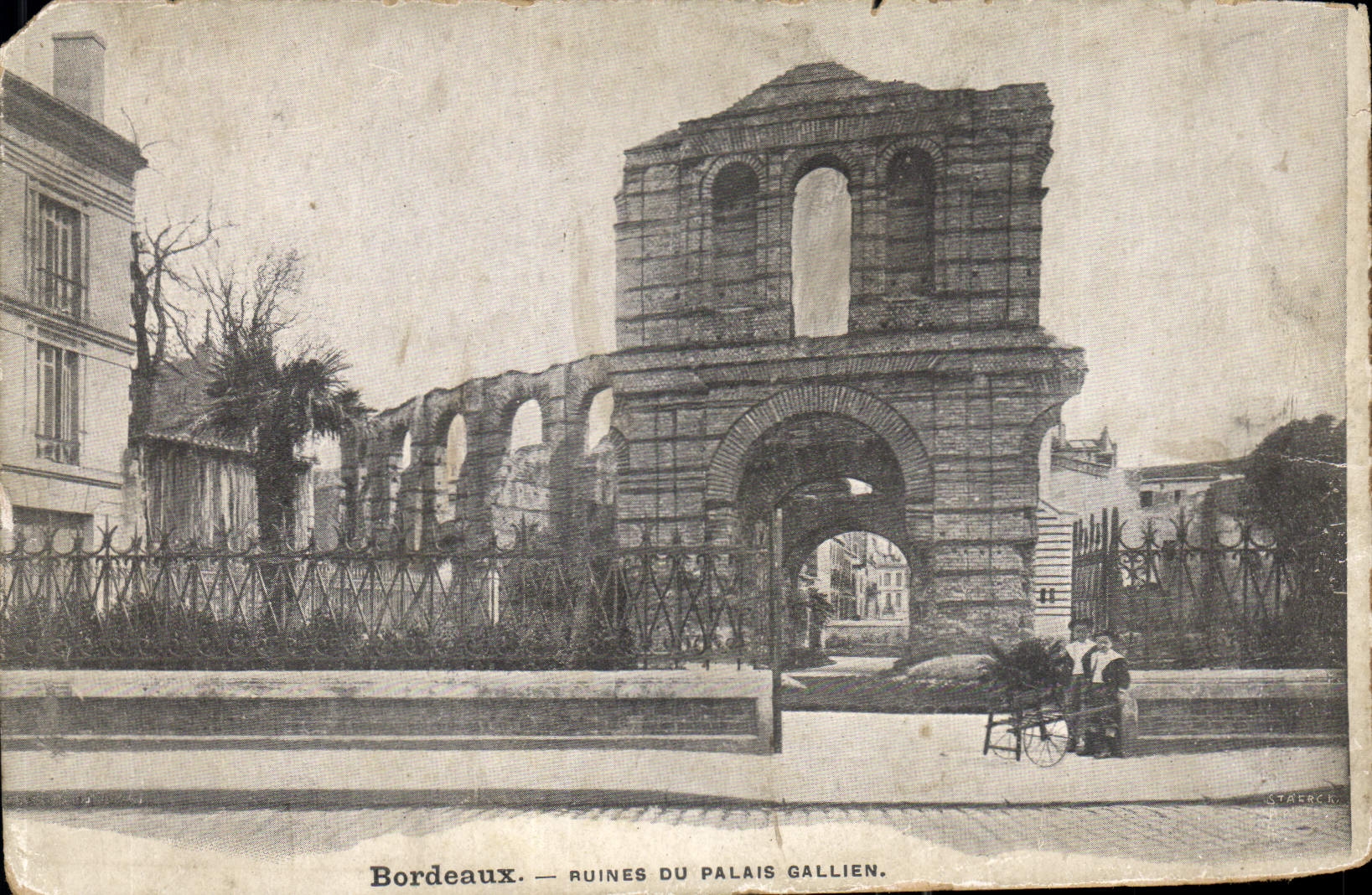 CPA Bordeaux Ruines du Palais Gallien 