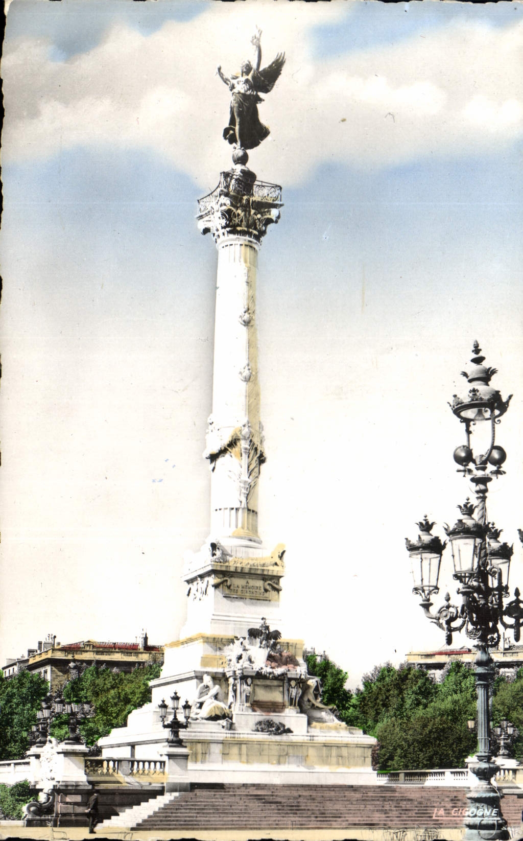 CPA Bordeaux Gironde Le Monument  des Girondins 