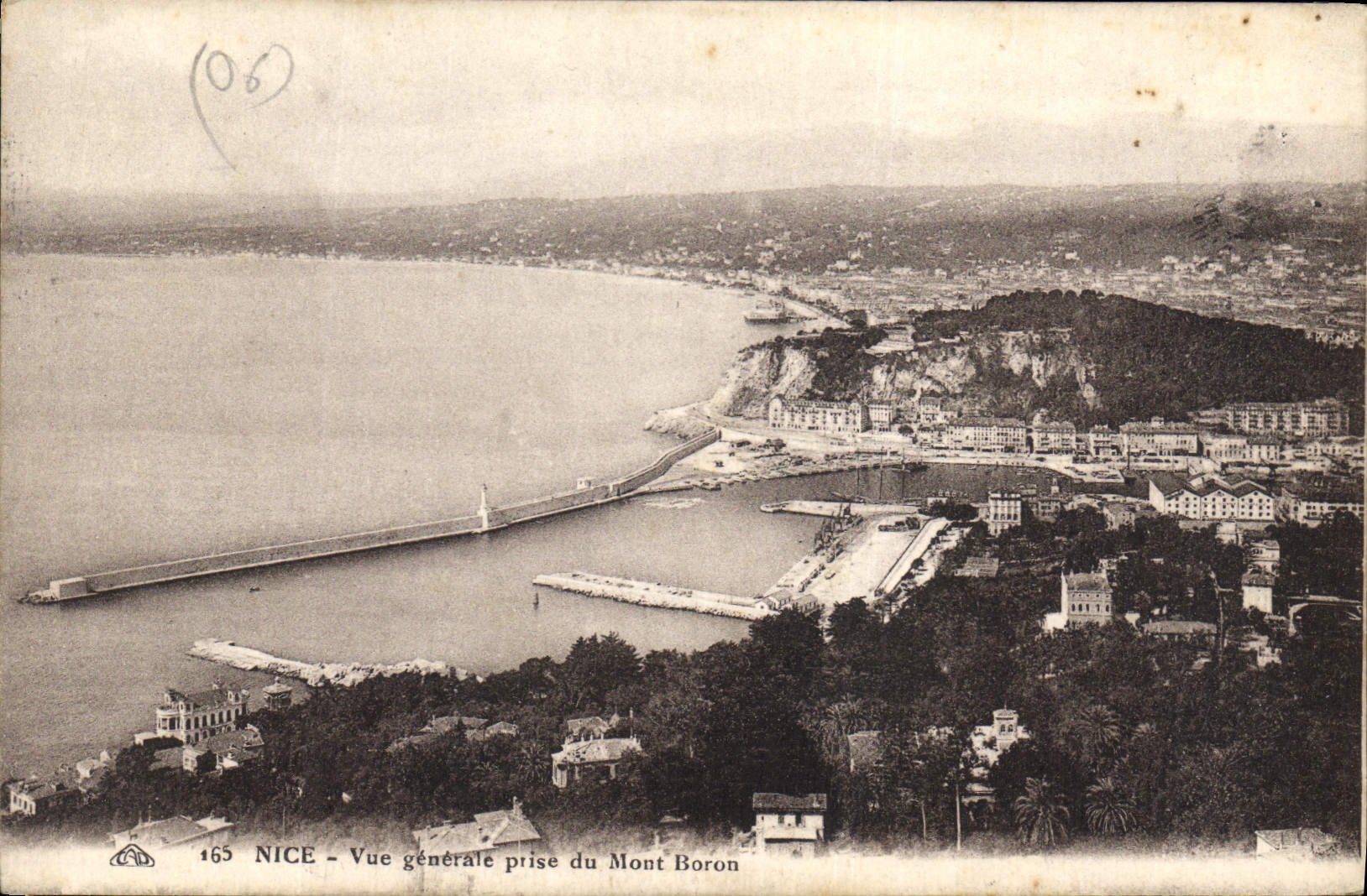 CPA Nice Vue Generale prise du Mont Boron 