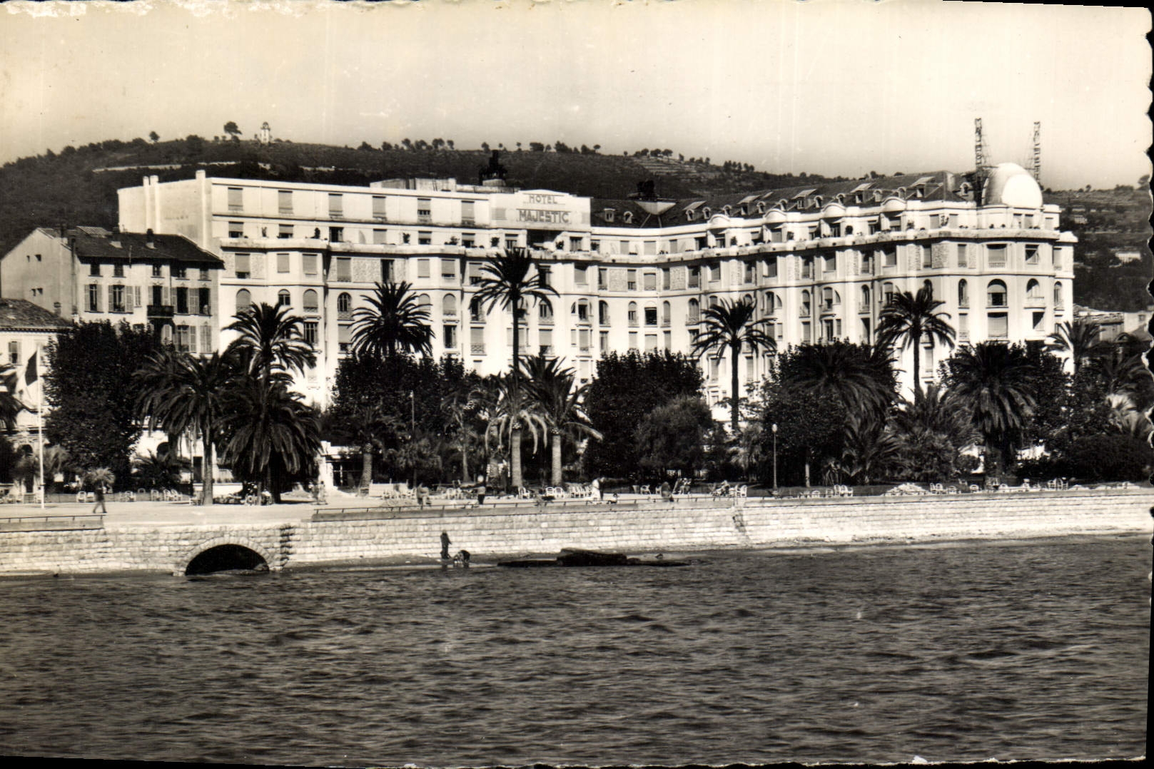 CPA La Cote d'Azur Cannes l'Hotel Majestic 