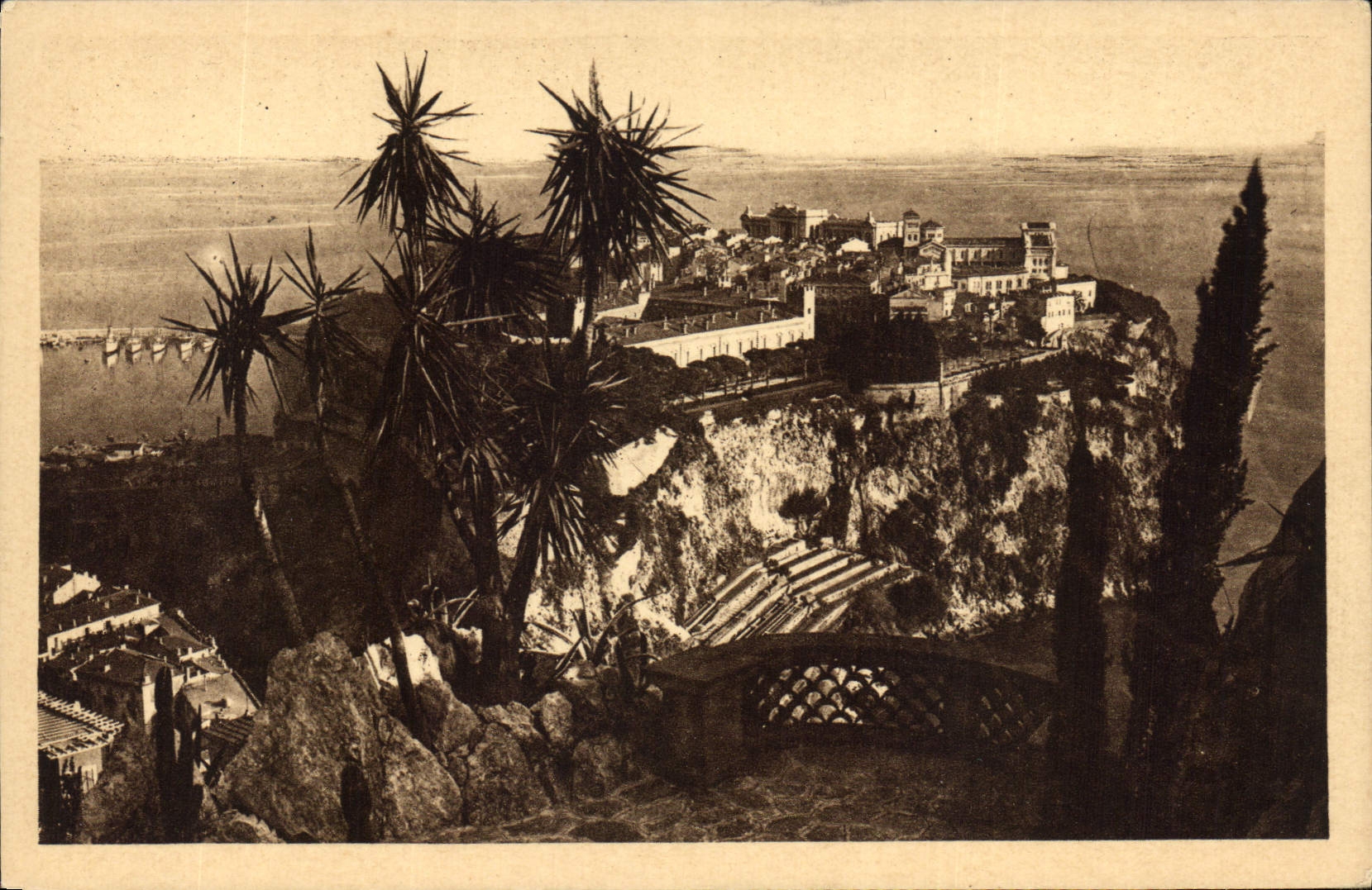 Le Rocher de Monaco, vu des Jardins exotiques — Collection Bella "La Côte d'Azur"