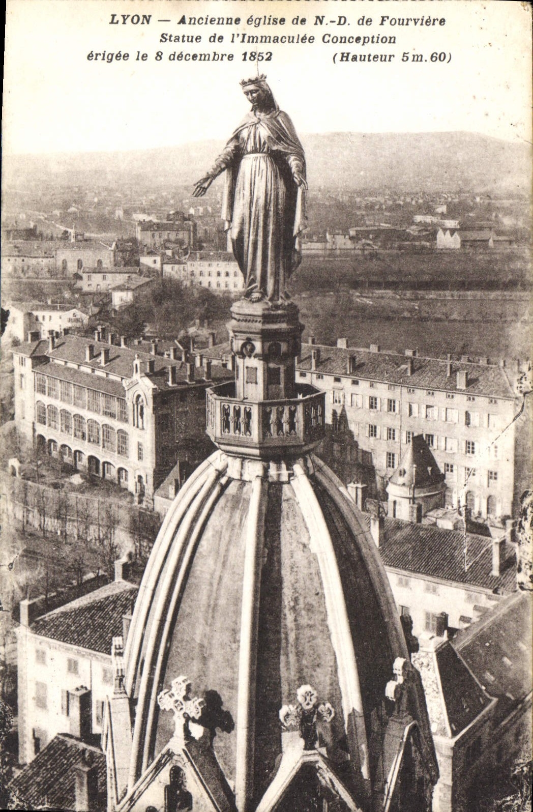 CPA Lyon Ancienne eglise de N D de Fourviere Statue de l'Immaculate Conception 
