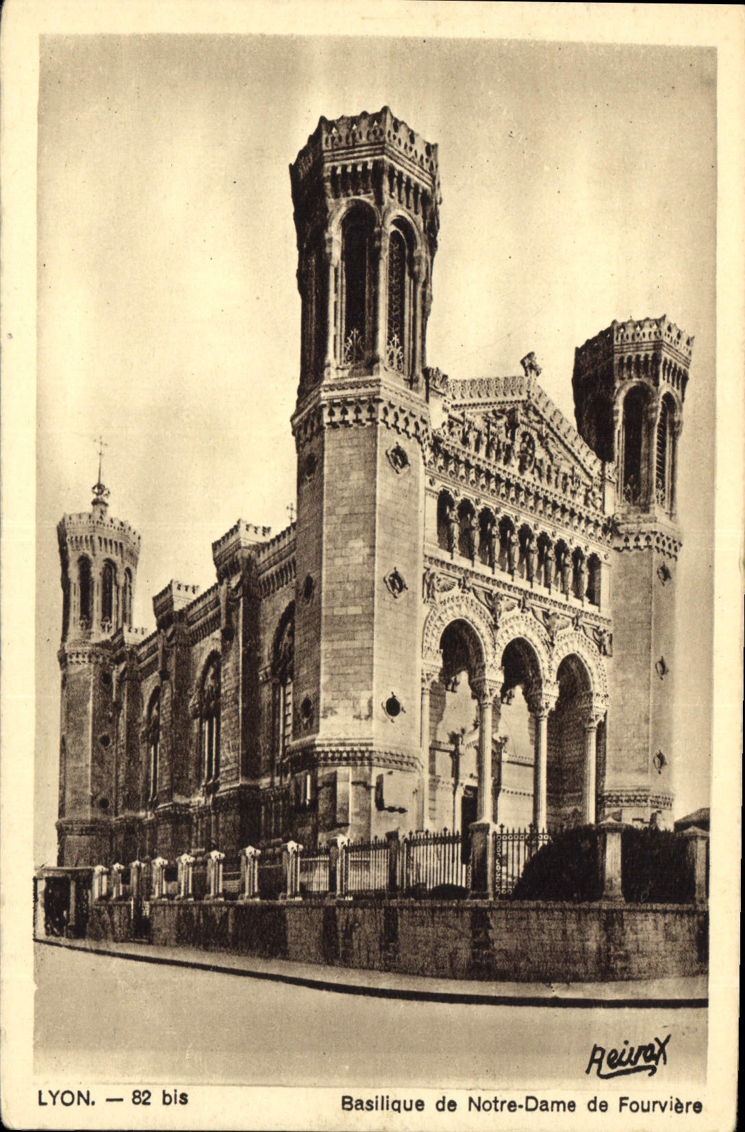 CPA Lyon Basilique de Notre Dame de Fourviere 