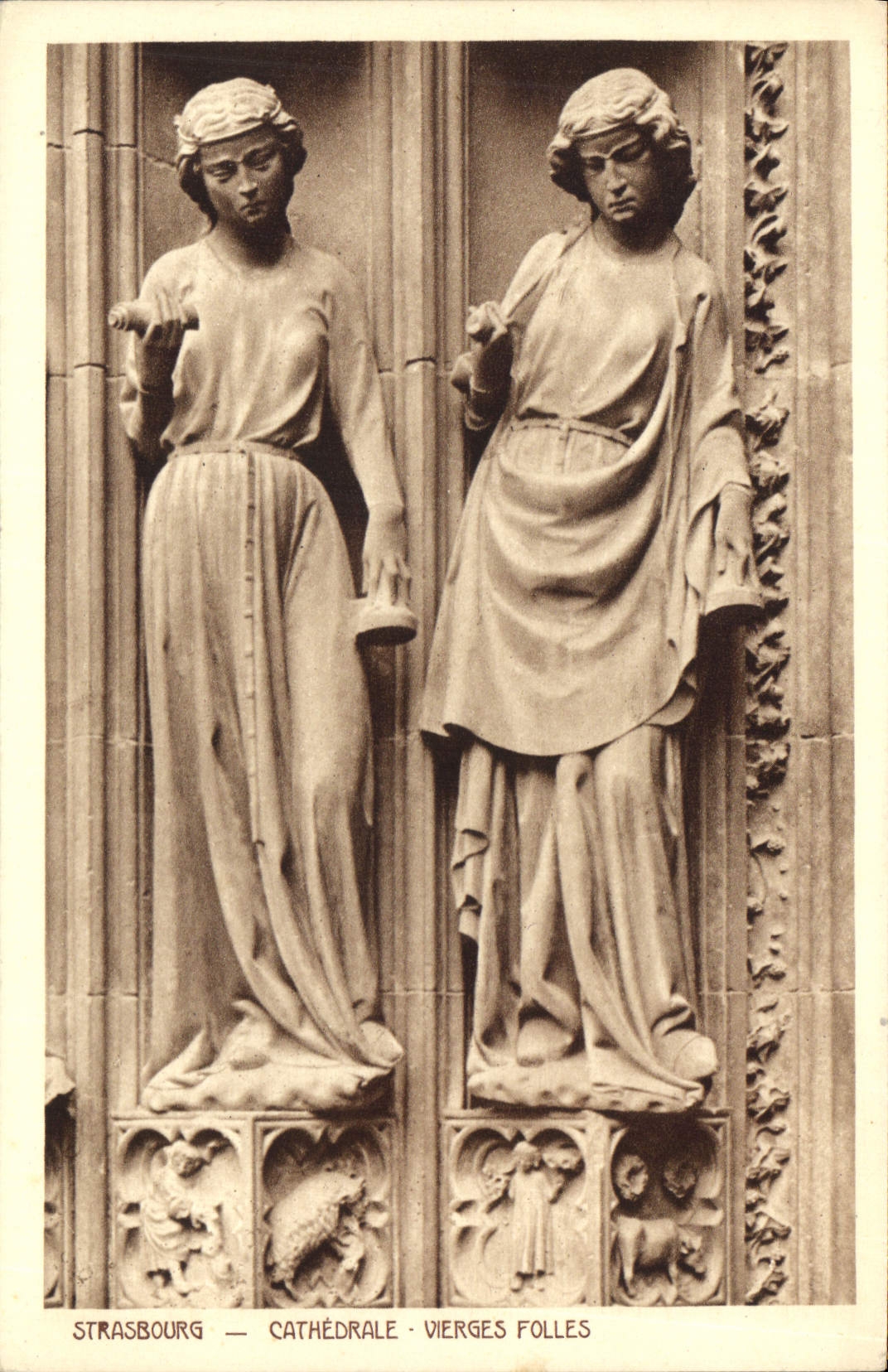 CPA Strasbourg Cathedrale Vierges Folles 