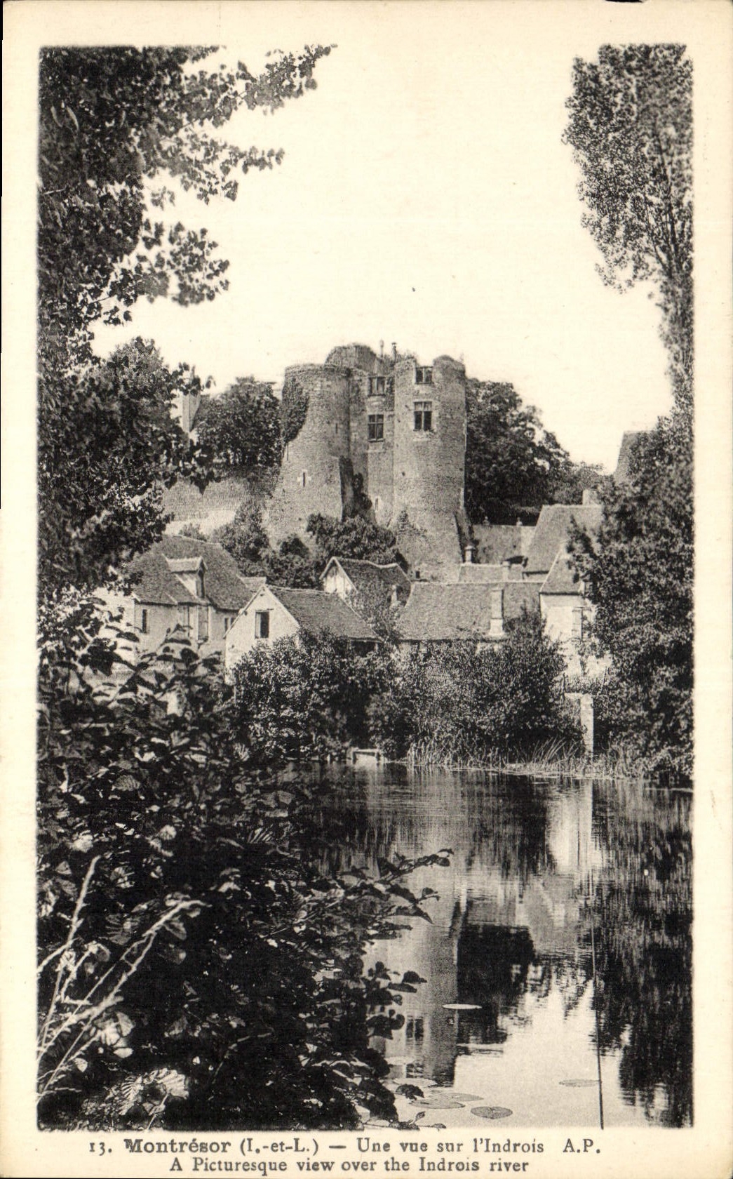 CPA Montresor Une Vue sir l'Indrois 