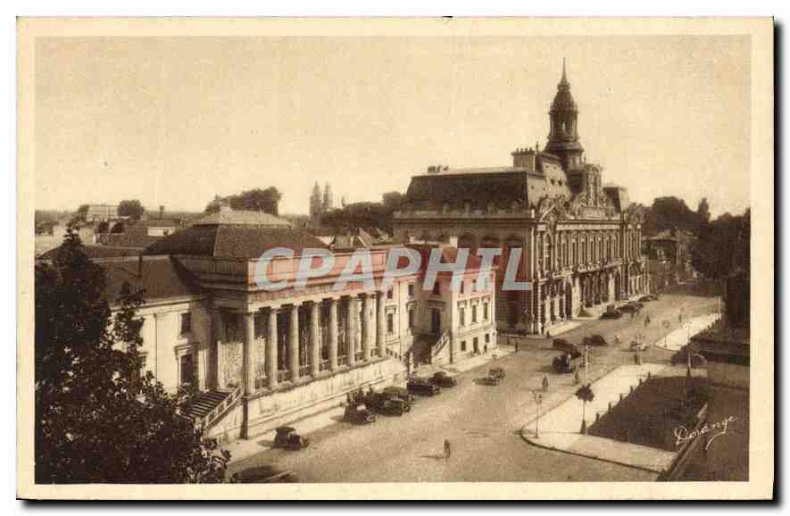 CPA Tours Le Palais du Justice et l'Hotel de Ville 