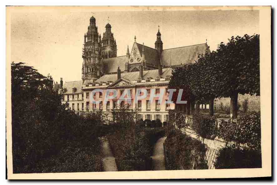 CPA Tours le Musee et la Cathedrale St Gatien 