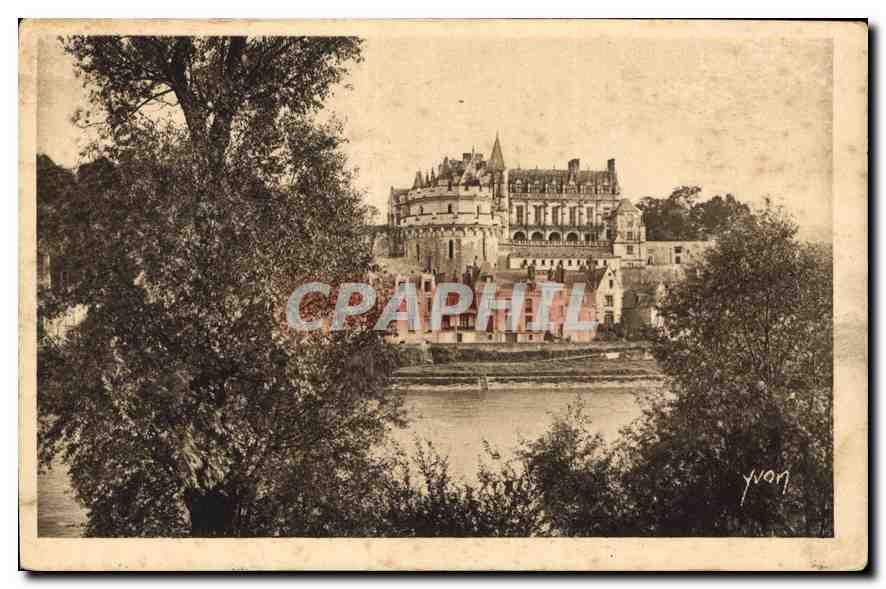 CPA Le Chateau d'Amboise vu des bords de la Loire 