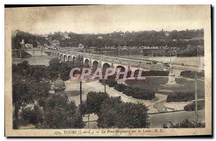 CPA Tours Le Pont de Pierre sur la Loire 