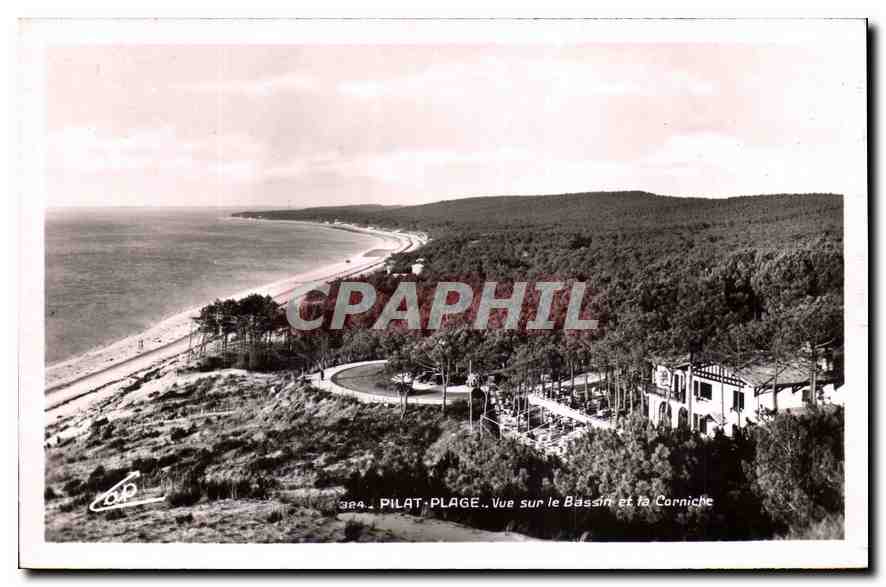 CPA Pilat Plage vue sur le Bassin et la Corniche 