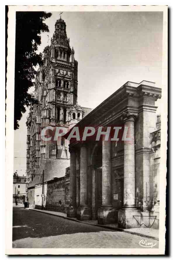 CPA Tours Entree de Musee ancien archeveche et tours de la Cathedrale 