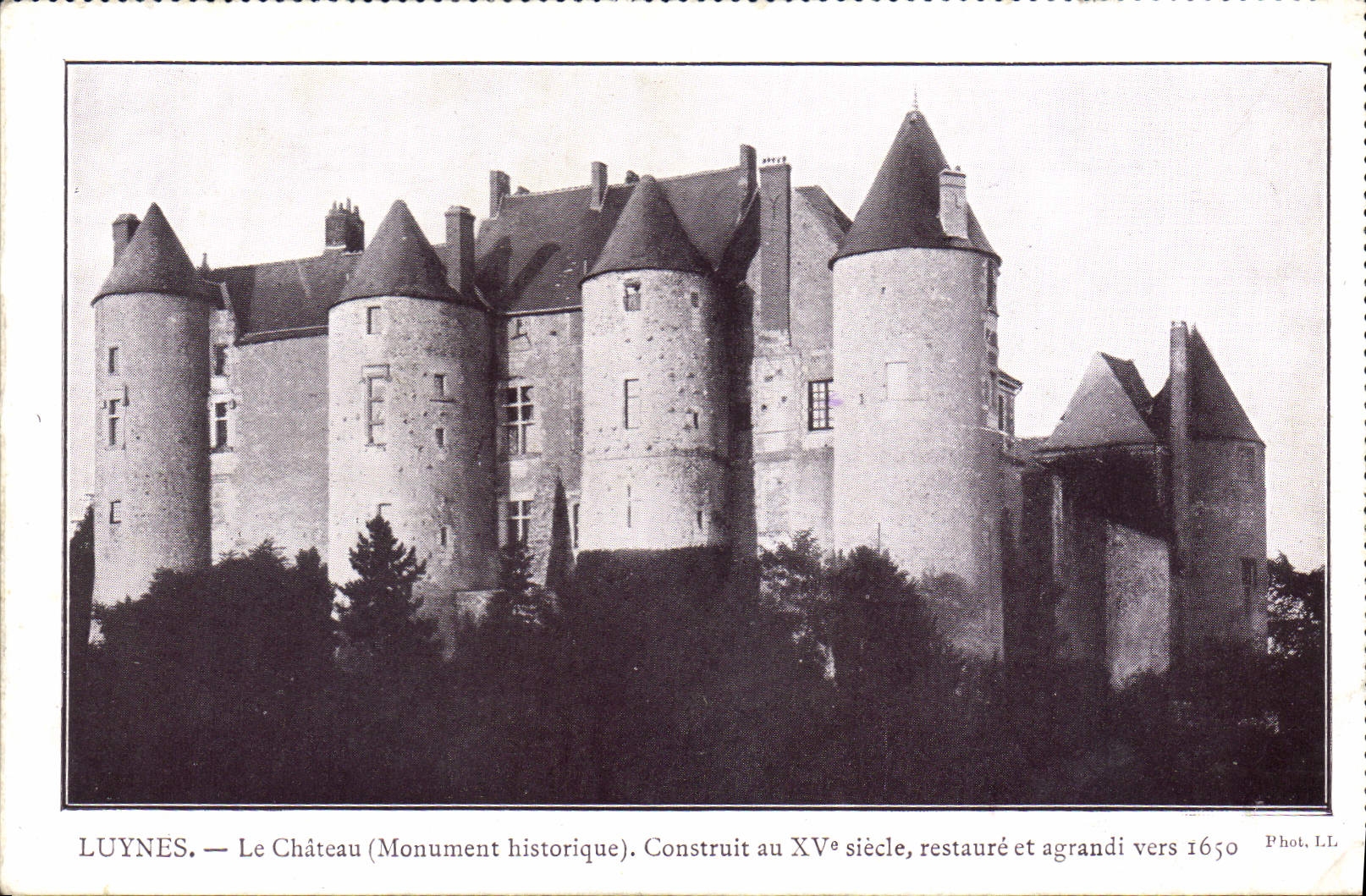 CPA Luynes Le Chateau Monument Historique 