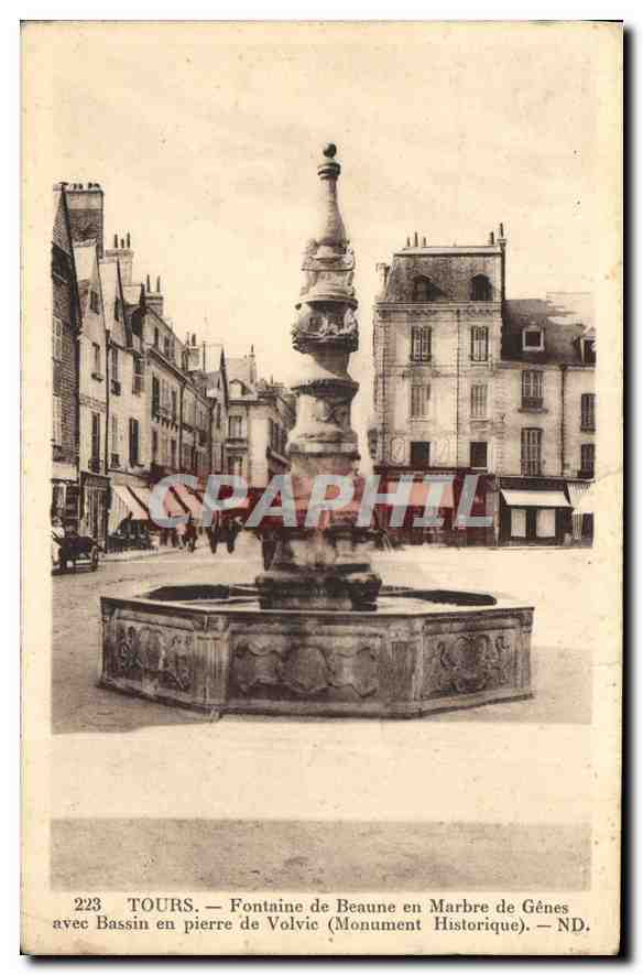 CPA Tours Fontaine de Beau en Marbe de Genes avec Bassin en pierre de Volvic Monument historique 