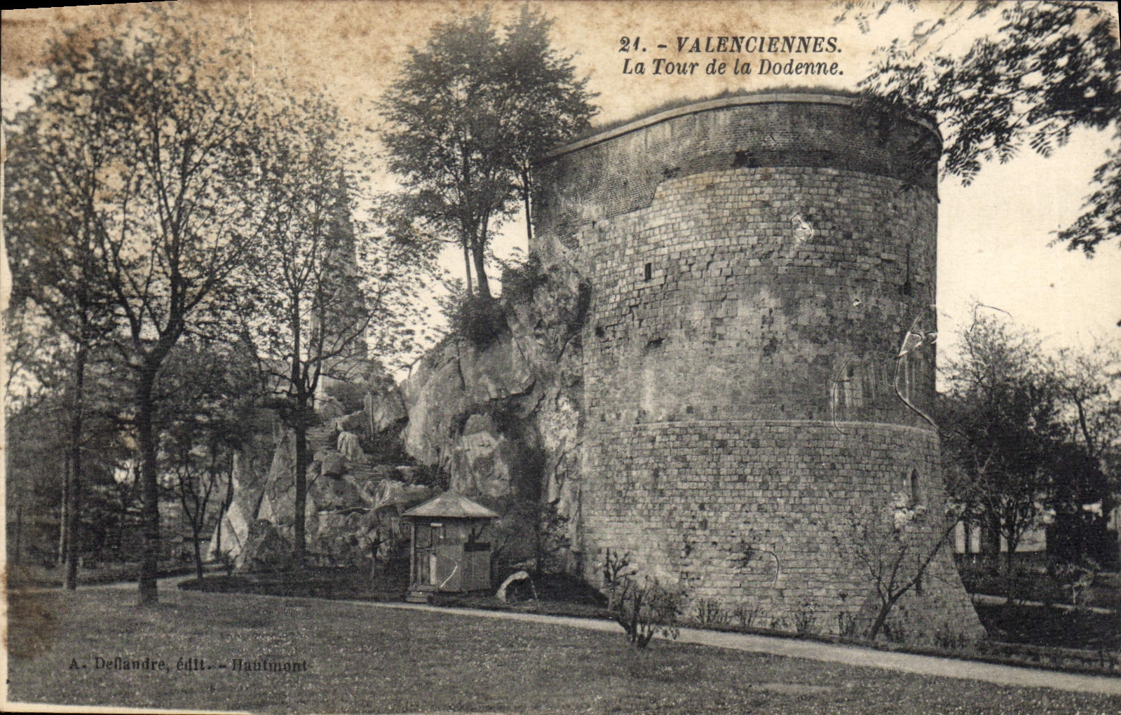 Valenciennes — La Tour de la Dodenne — A. Deflandre, publisher — Hautiniant