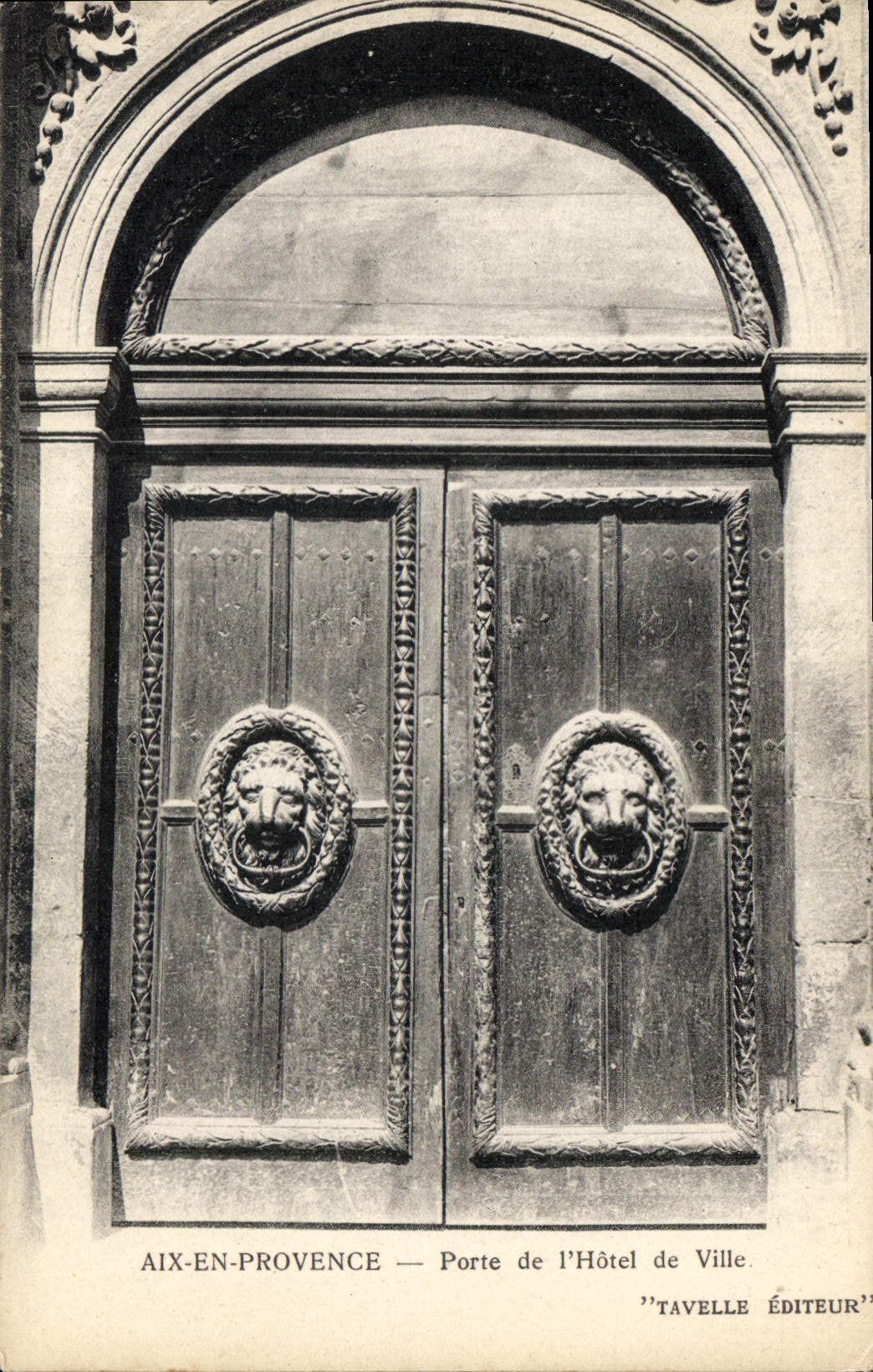 CPA Aix en Provence Porte de l'hotel de Ville 