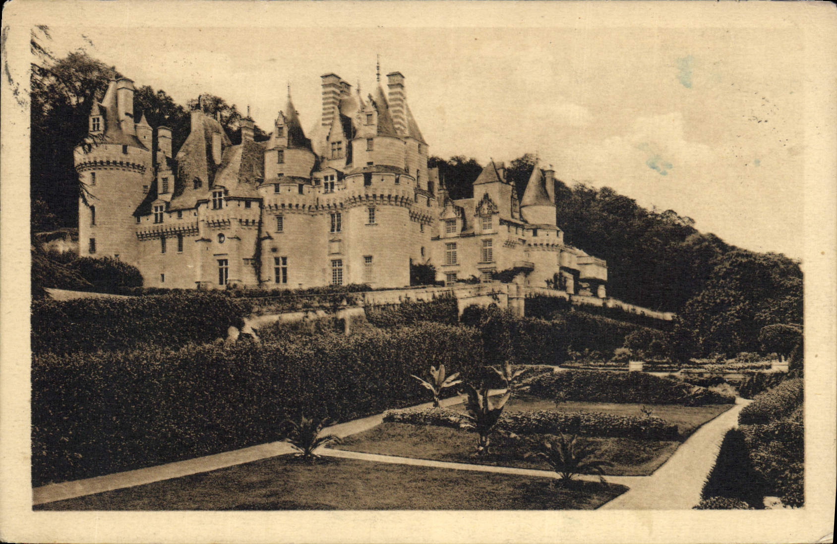 CPA Usse I et L le Chateau mon hist XV et XVI S les Terrasses et les Jardins 