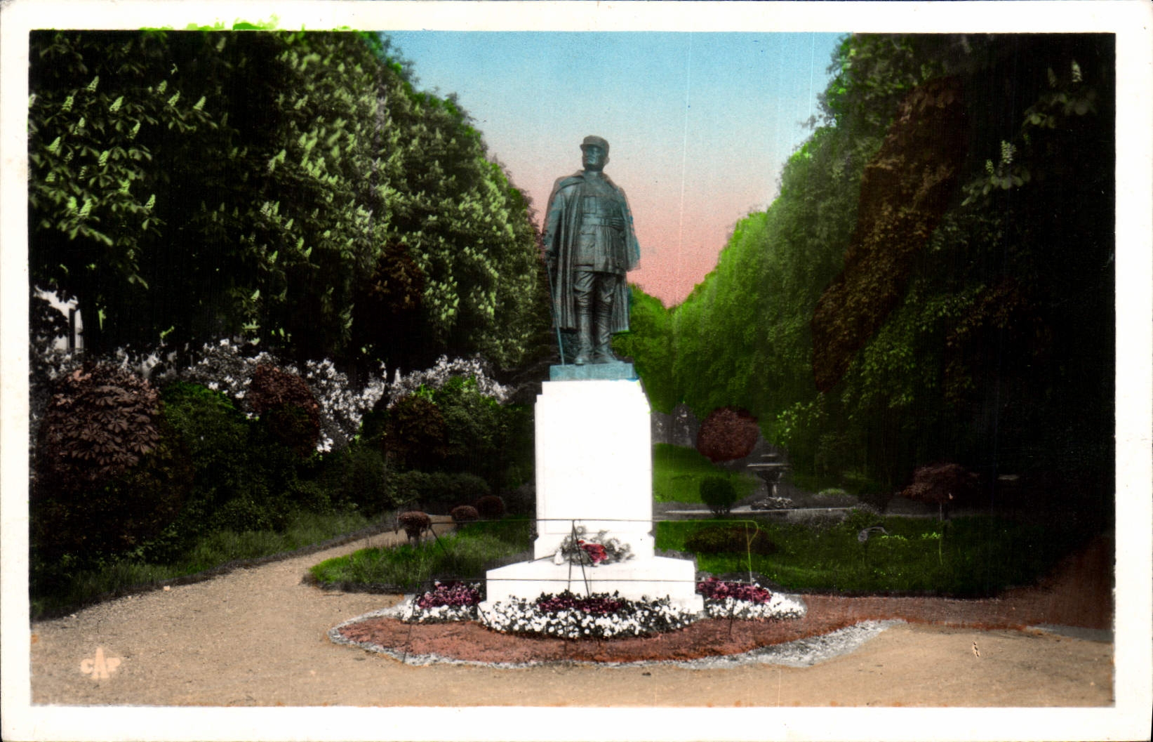 Monument Mangin — Place de la Liberté — Sarrebourg
