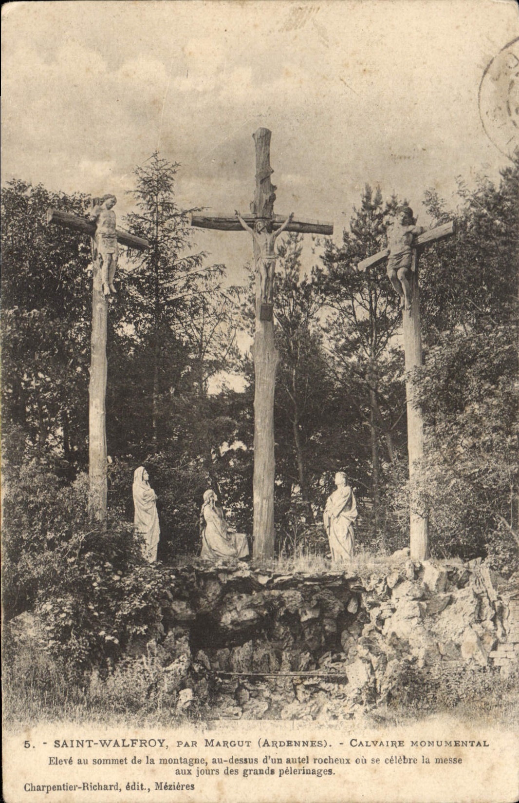 CPA Saint Walfroy par Margut Ardennes Calvaire Monumental 