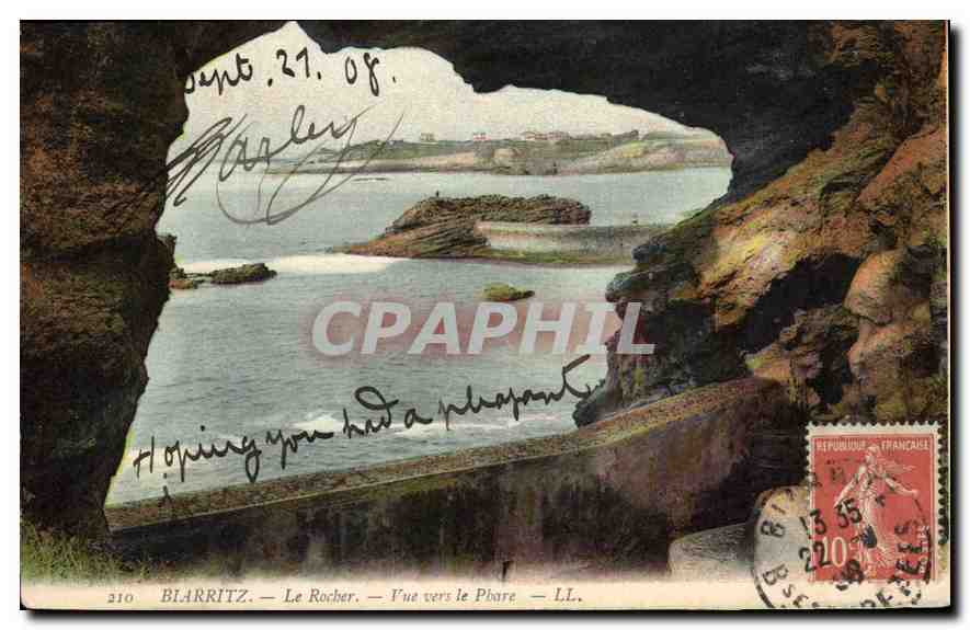CPA Biarritz le Rocher vue vers le Phare 