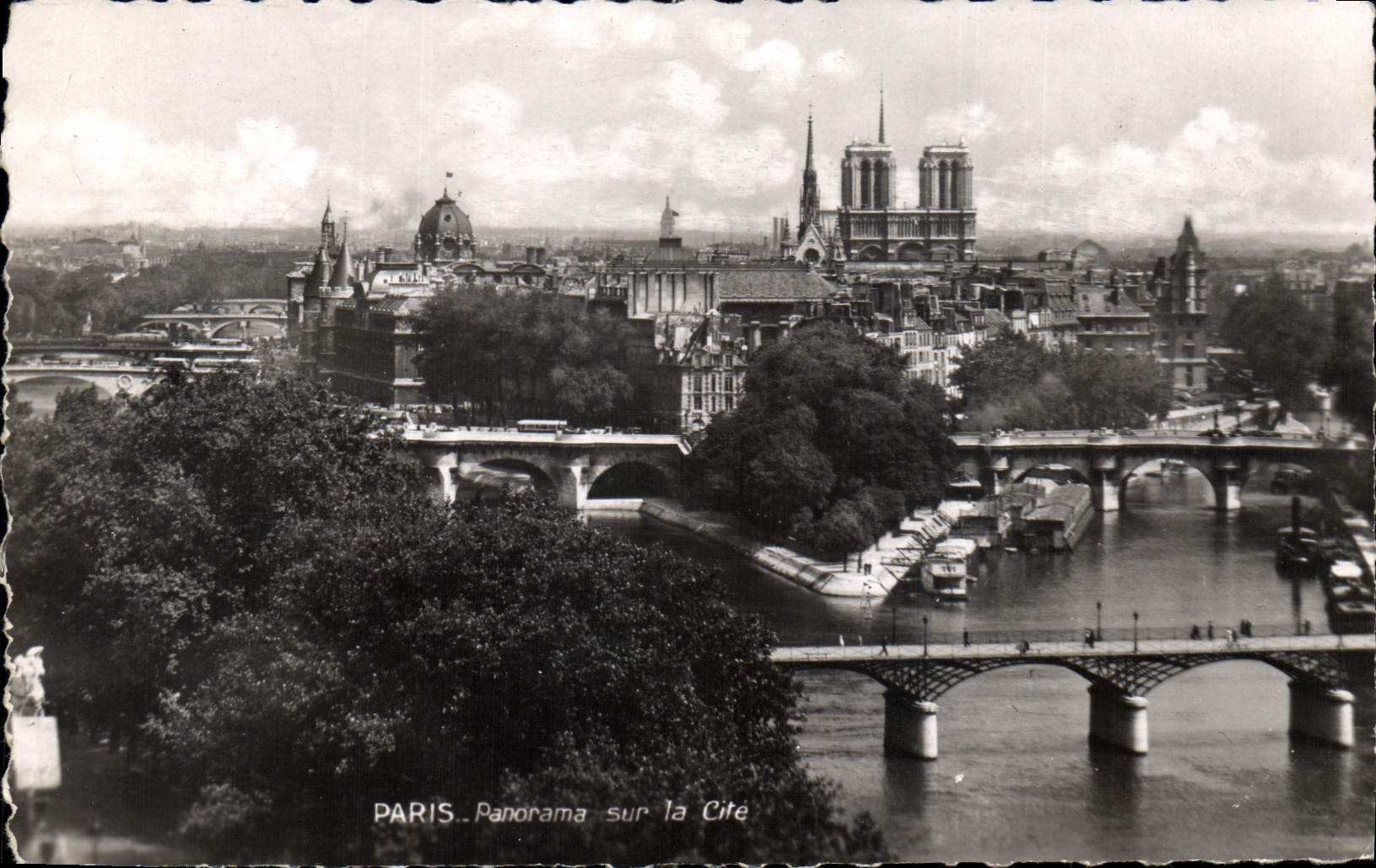 CPA Paris Panorama sur la Cite 