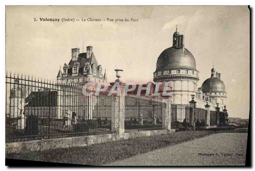 CPA Valencay Indre le Chateau vue prise du Parc 
