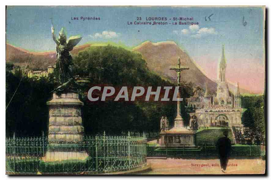 CPA Les Pyrenees Lourdes St Michel le Calvaire Breton la Basilique 