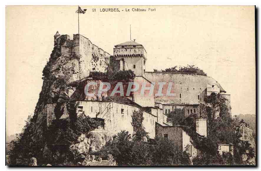 CPA Lourdes le Chateau Fort 