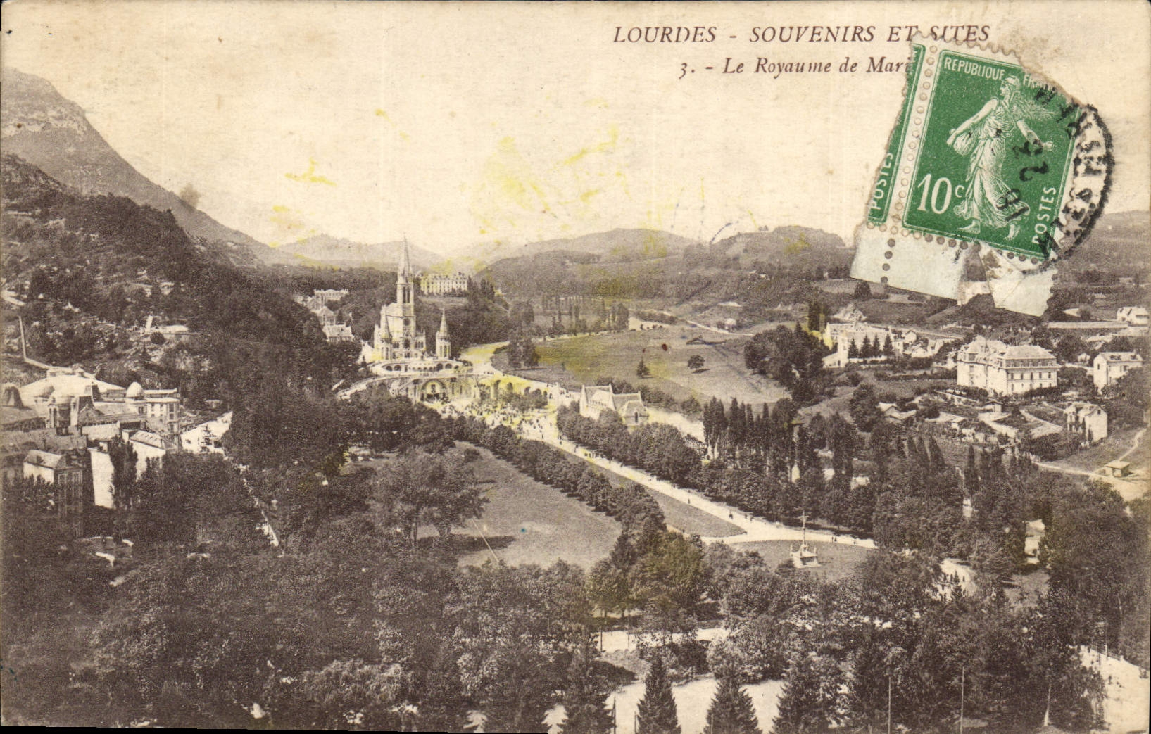 CPA Lourdes Souvenirs et Sites le Royaume de 