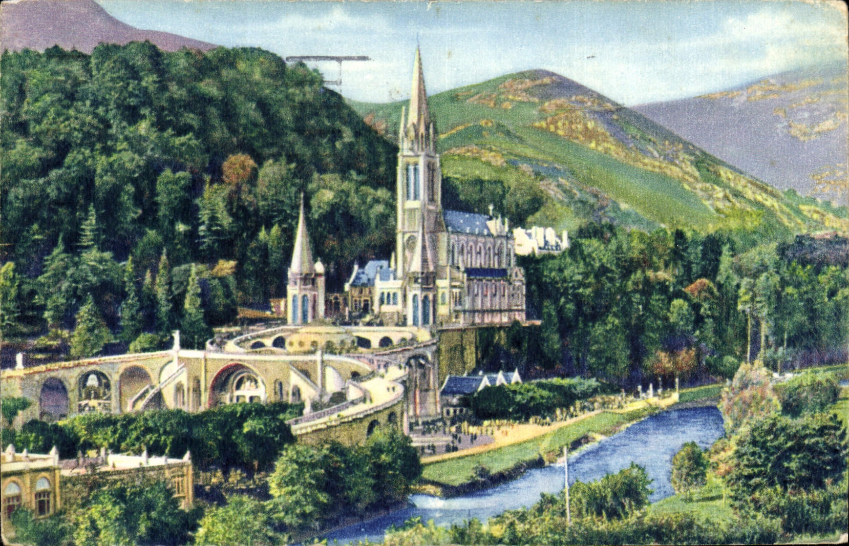 CPA Lourdes la Basilique 